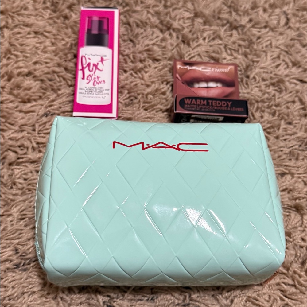 M.A.C 6x4 Mint Makeup Bag With Fix+ Stay Over And Mini Warm Teddy Lipstick